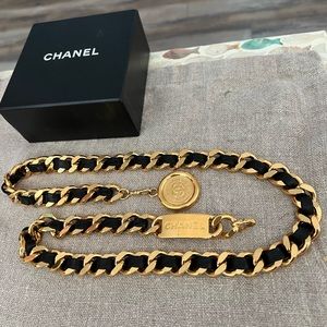 Chanel chain belt w/ coin